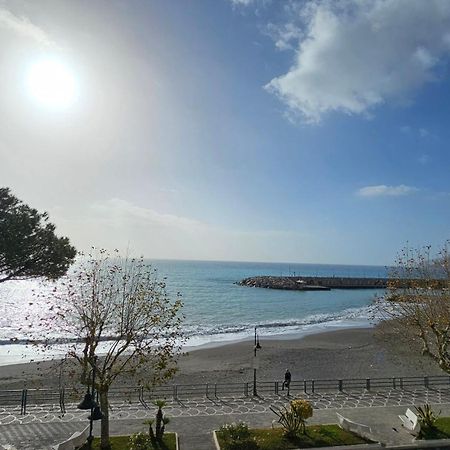 Galene - Beachfront In Costa D'Amalfi マイオーリ エクステリア 写真