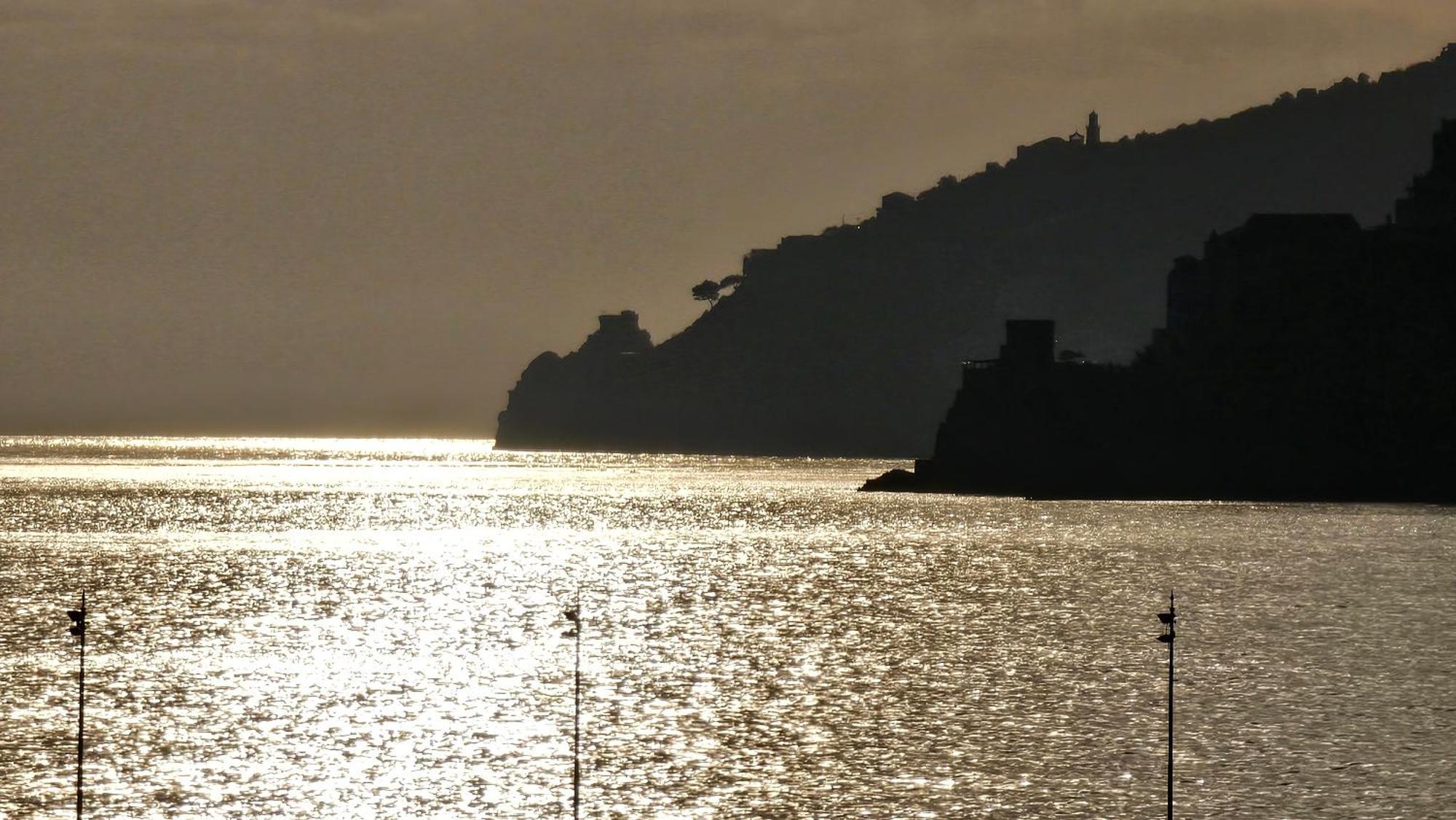 Galene - Beachfront In Costa D'Amalfi マイオーリ エクステリア 写真