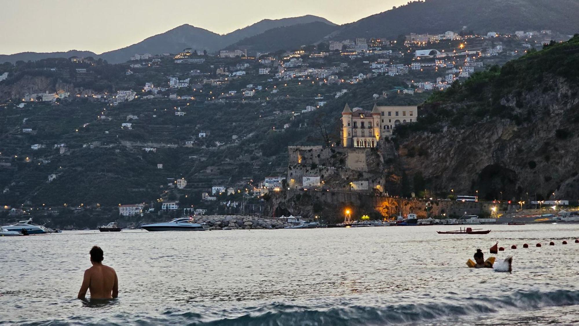 Galene - Beachfront In Costa D'Amalfi マイオーリ エクステリア 写真