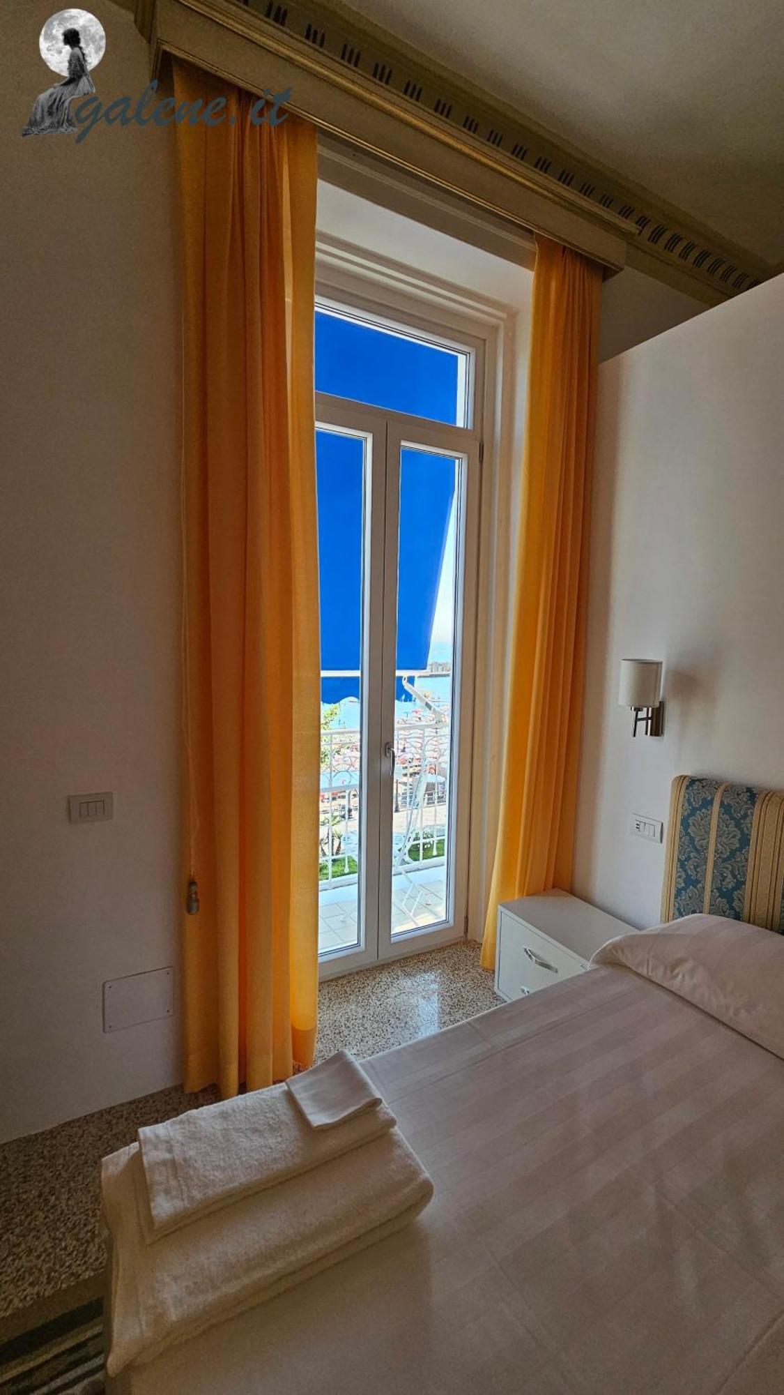Galene - Beachfront In Costa D'Amalfi マイオーリ エクステリア 写真